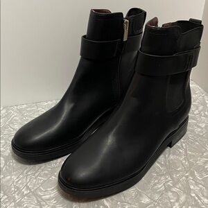 Woman’s SZ 11M Tommy Hilfiger Belgian Chelsea High Ankle Boots